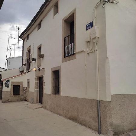 Albergue Turistico "San Blas" De Oliva De Plasencia المظهر الخارجي الصورة