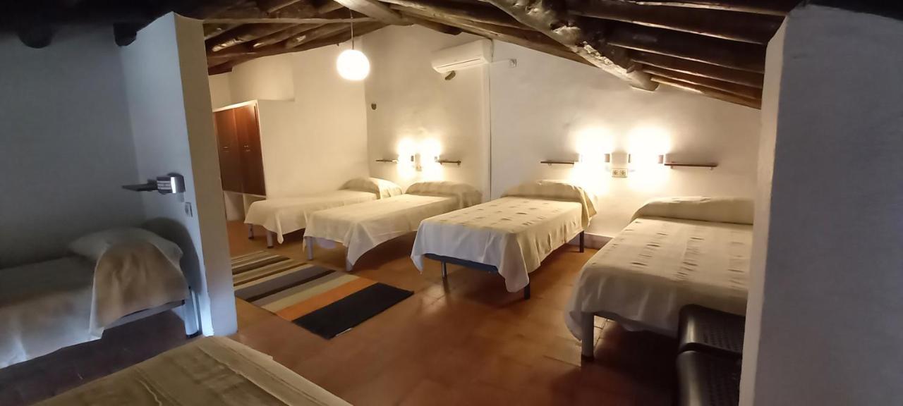 Albergue Turistico "San Blas" De Oliva De Plasencia المظهر الخارجي الصورة